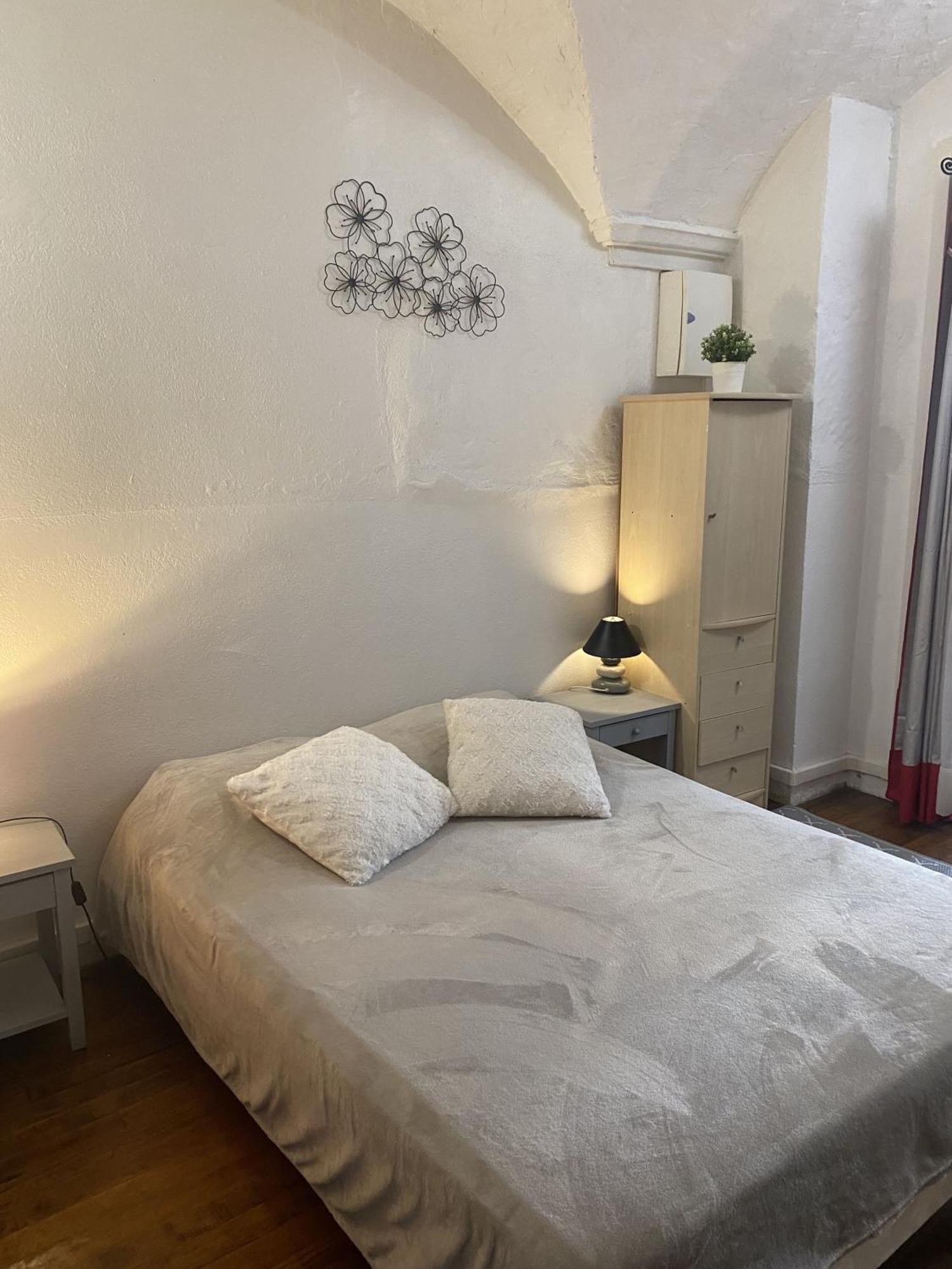 Couple Cosy Mont-Dauphin